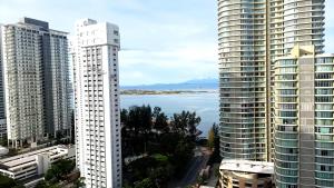 Mansion One Entire House 4 QueenBeds - Spacious Balcony Seaview