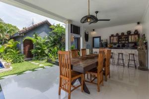 Central & Charming 3bedr with private pool