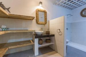 Central & Charming 3bedr with private pool