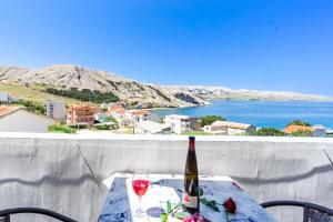 Magdalena with mountain and seaview