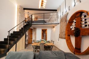 Apartamentos BocairentHomes, en pleno centro de Bocairent, con pequeña piscina y parking privado