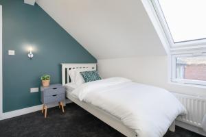 Central Avenue Apartment