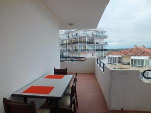 Apartamento para 6 - Terraza - Cerca de Playa y Comercios - ES-204-7