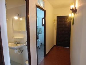 Apartamento para 6 - Terraza - Cerca de Playa y Comercios - ES-204-7