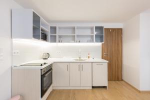 Minimalist styled TINY AP @New York Café