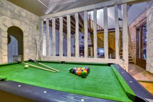 Villas Crazy Villa Le Tertre 28 - Heated pool - Basket - 2h Paris - 44p : photos des chambres