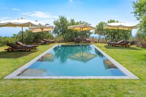 Suite with Private Pool room in Monaci delle Terre Nere