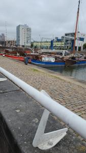 Boat-Apartment Rotterdam Fokkelina