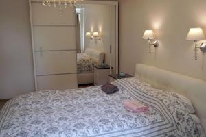 Cozy apartment near Lõunakeskus with home cinema