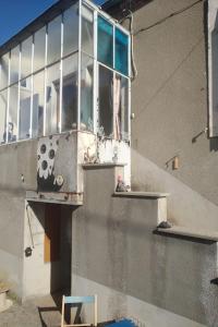 Maison à lancienne avec grand terrain , animaux bienvenus