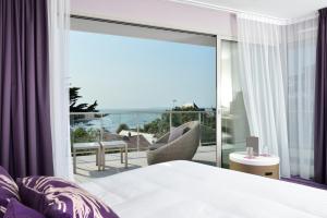 Hotels Hotel Chateau des Tourelles, Thalasso et piscine d'eau de mer chauffee : photos des chambres