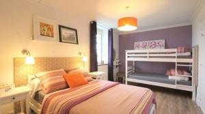 B&B / Chambres d'hotes B&B Ferme De La Tourelle : Chambre Quadruple