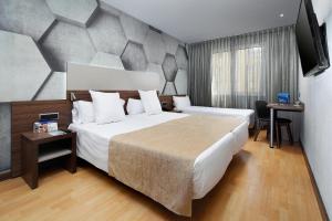 Twin Room with Extra Bed (3 Adults) room in HCC Montblanc