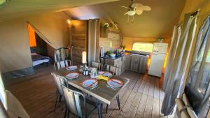 Campings Camping a la ferme - Hebergements insolites : Bungalow - Vue sur Jardin