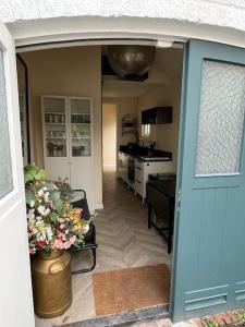 Renovated & private Tinyhouse Den Haag short stay appartment