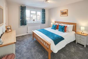 Host & Stay - Station Cottage