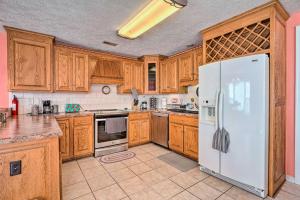 Prince George Getaway Near Historic Sites!