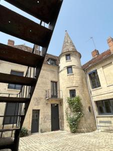 Maisons de vacances Grand gite a Braine-LA TOURELLE DU MARQUIS-12a14pers. : photos des chambres