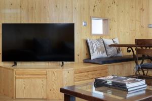 HelloCHALET - The View - Ski to door with Matterhorn view