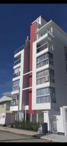 Excelente apartamento à 200 metros da praia de Palmas