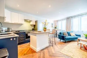 Superbe appartement neuf, climatisé centre village - Emponse