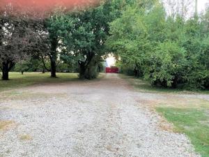 Maisons de vacances La Maison Tournesol - 3 bedroom house with large garden near Saumur : Maison 3 Chambres