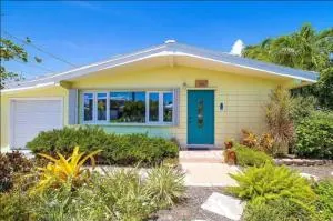 The Butterfly Cottage - Marathon Airport