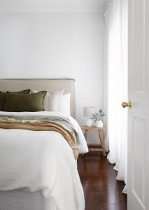 Designer Hinterland Escape with Breathtaking Views