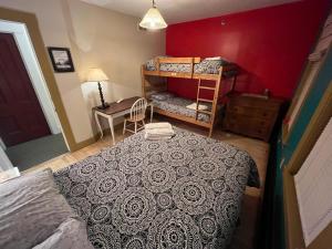 Classic Quadruple Room room in CoHo: Conway Hostel