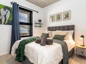 Luxury Accomodation at the Alphen Glen