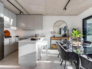 Luxury Accomodation at the Alphen Glen