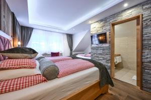 Deluxe Double or Twin Room with Balcony room in Villa Ambach