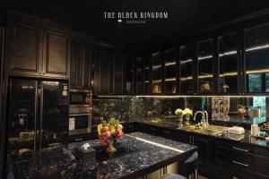 The Black Kingdom - เดอะ แบล็ค คิงดอม