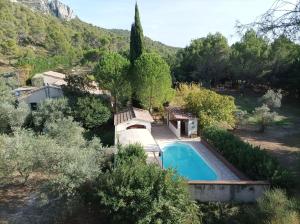 Villas La Campanette en Luberon -Piscine privee : photos des chambres