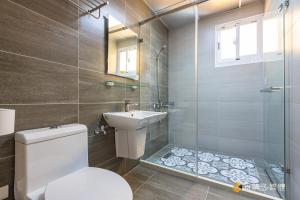 Phòng Giường Đôi Có Ban Công (Double Room with Balcony)