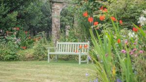 Pantybeiliau House Bed & Breakfast