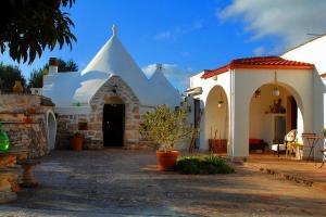 Beautiful Trulli in the heart of the Valle d Itria