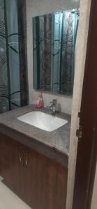 Short Stays in Fully Furnished Service Apartment