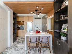 537 AMANI LUXURY SUITE, 3 Minutes to Airport,with Gym & Pool, FAST WI-FI, Free Netflix