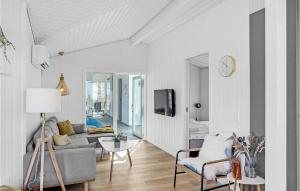 Gorgeous Home In Hjørring With Wifi