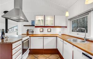 Awesome Home In Løkken With Kitchen