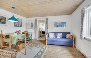 Gorgeous Apartment In Blokhus With Wifi