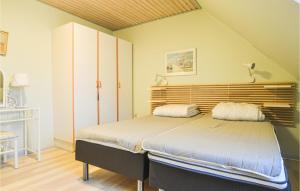 Two-Bedroom Apartment In Lokken