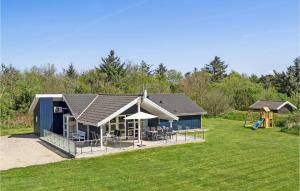 Four-Bedroom Holiday Home In Ringkobing