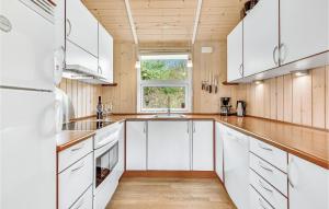 Four-Bedroom Holiday Home In Ringkobing