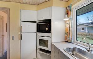 5 Bedroom Pet Friendly Home In Oksbøl