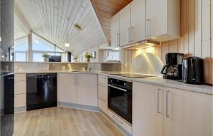 Nice Home In Hovborg With Kitchen