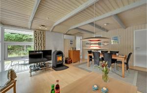 Nice Home In Ringkøbing With Kitchen