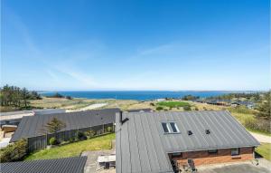 Stunning Home In Struer With Wifi