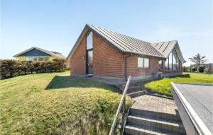 Stunning Home In Struer With Wifi - Humlum